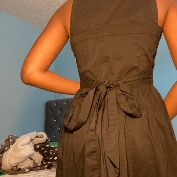 Knee length professional looking dress - Picture 3 of 5